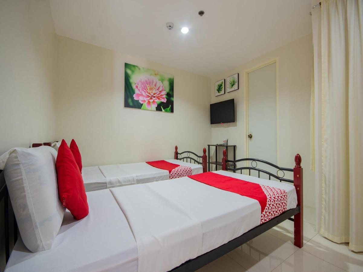 Oyo 707-908 Salinas Suites Cebu Stadt Exterior foto