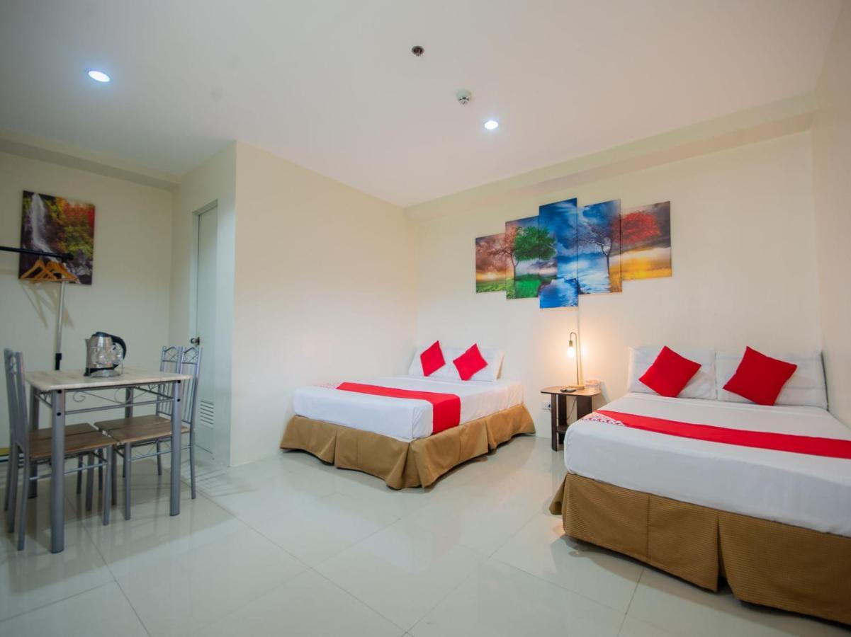 Oyo 707-908 Salinas Suites Cebu Stadt Exterior foto