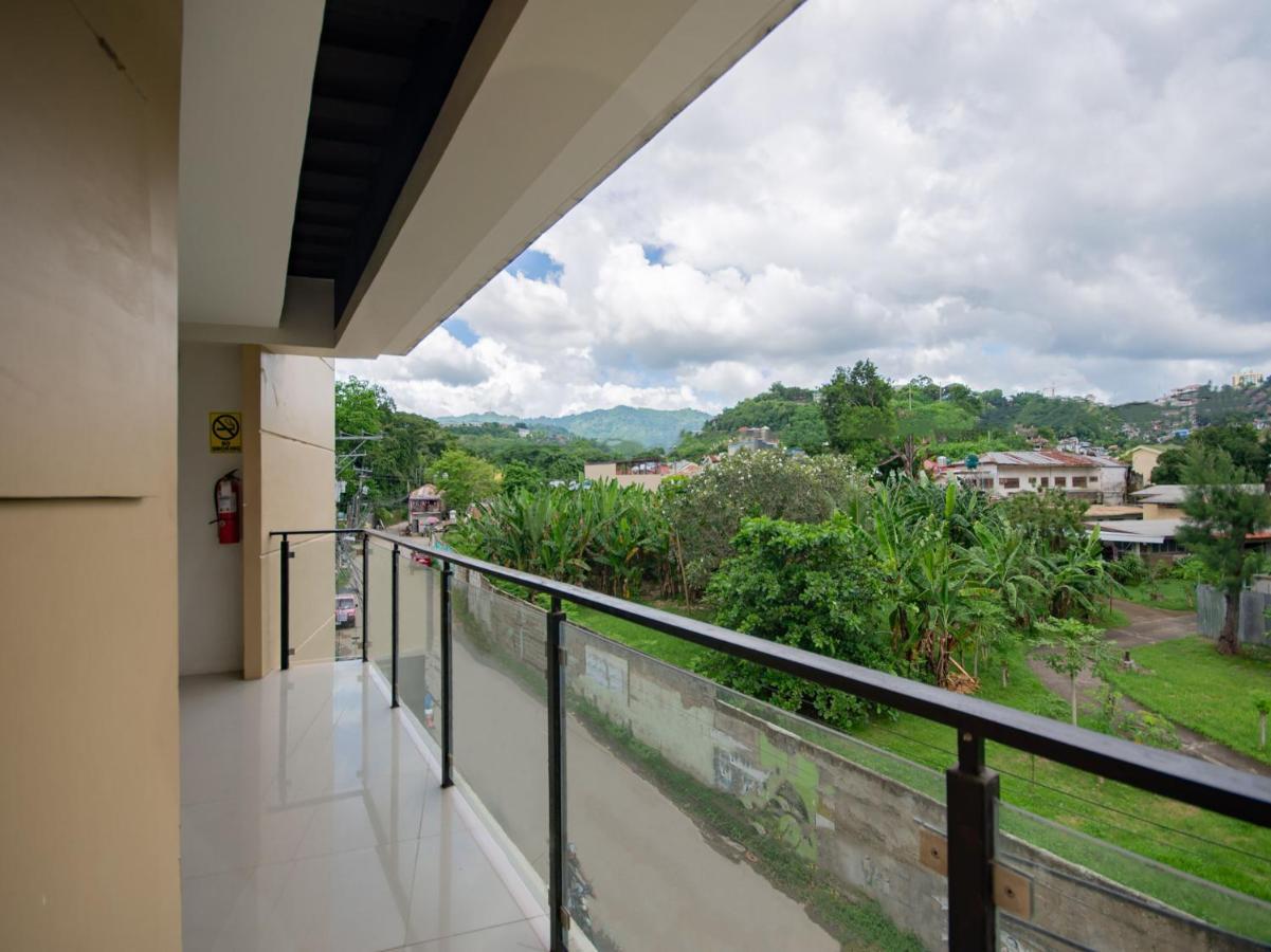 Oyo 707-908 Salinas Suites Cebu Stadt Exterior foto